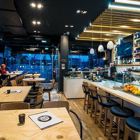 Blackhaus Young Mini 테살로니키 외부 사진