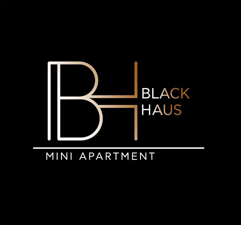 Blackhaus Young Mini 테살로니키 외부 사진
